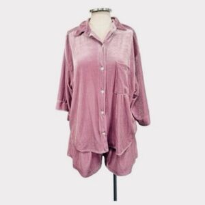 Luxurious pink Velvet Pajama Set